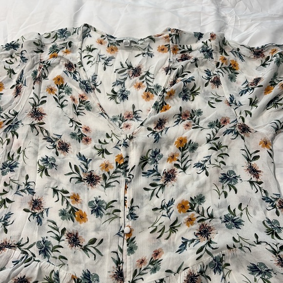 Sale 🎆Lucky Brand botton up babydoll style Blouse size Large - Picture 2 of 7